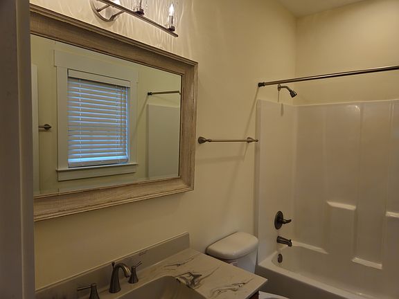 3rd image of 112 Minnow Dr #B