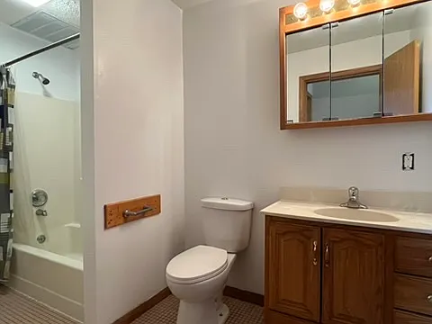 2325 S 14th St #1 — Photo 9