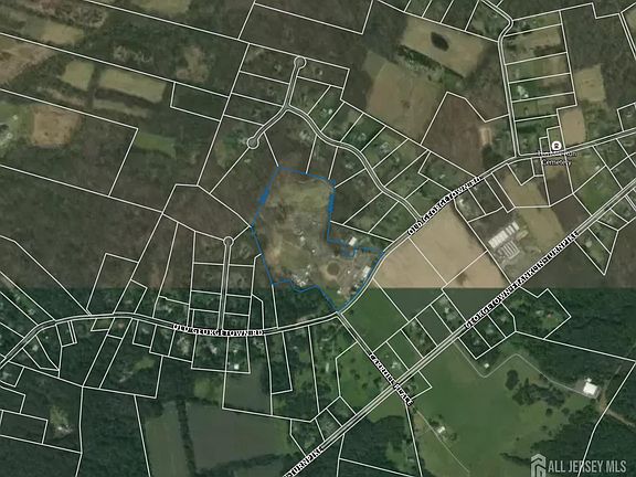5th image of 90 Old Georgetown Rd #1