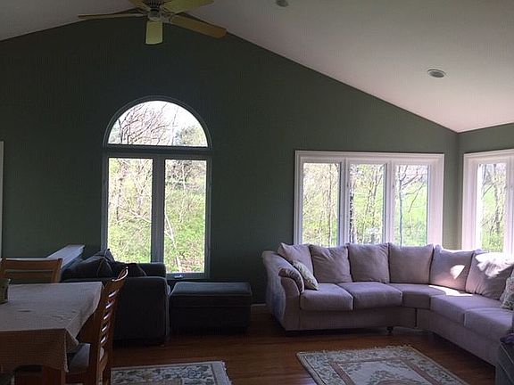 5th image of 213 W Manor Dr