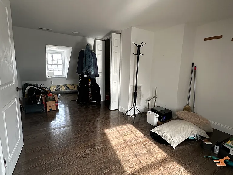 163 Brown St #3 — Photo 4