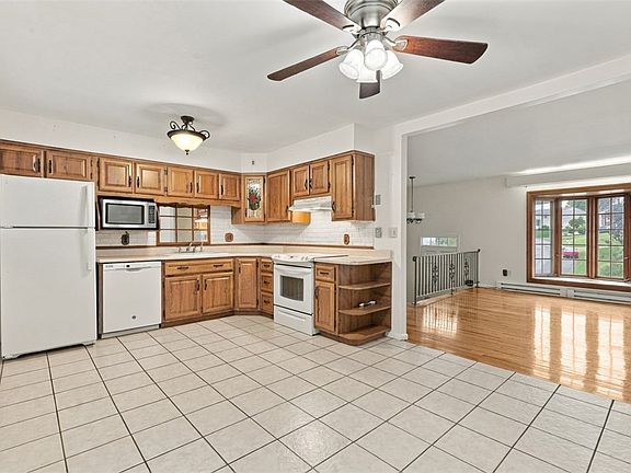 4th image of 710 Butterfield Dr