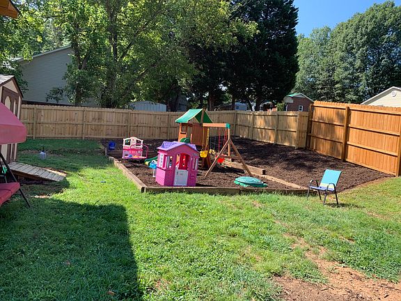 4th image of 119 Allen Dale Ln