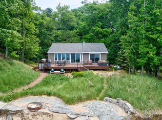 3085 Idlewild Rd, Norton Shores, MI 49441