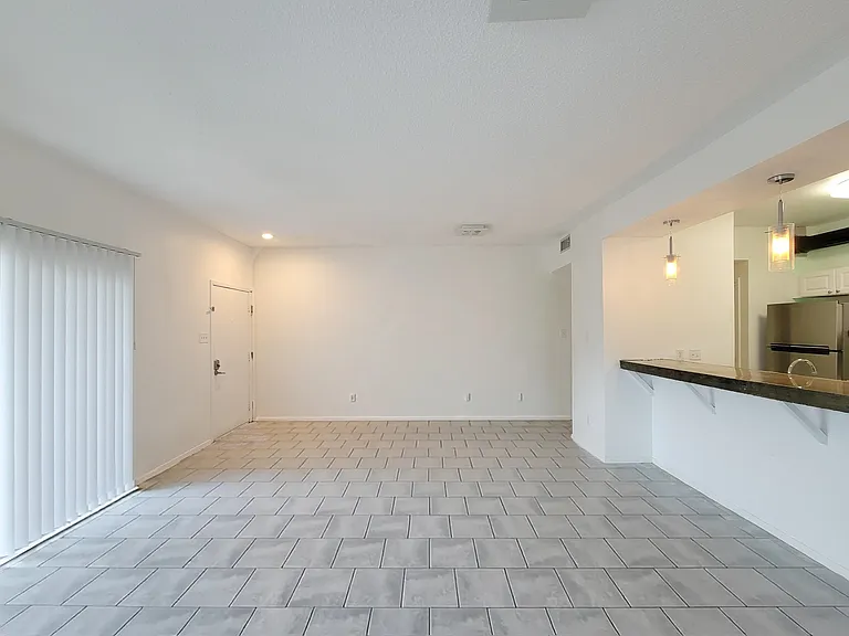 7119 N Holiday Dr #7119 — Photo 6