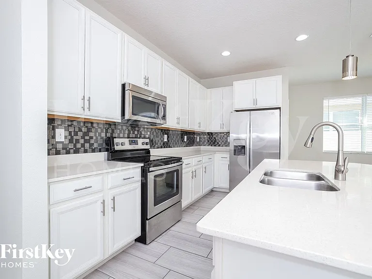 878 Marisa Ln — Photo 6