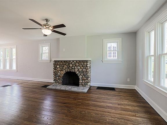 5th image of 3627 Ravenwood Ave