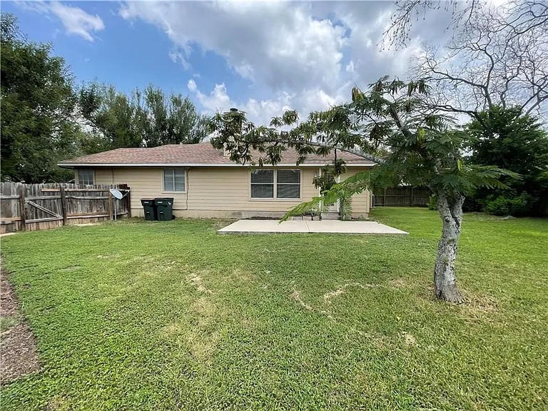 16719 Whitebrush Loop — Photo 35