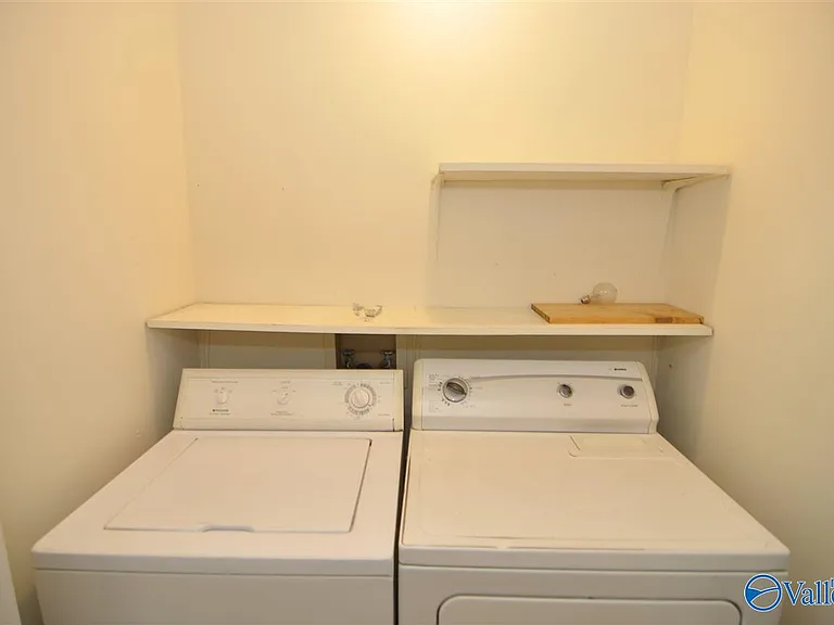 2979 Old Highway 431 #B — Photo 6