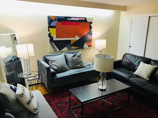 Rented by Roberto Guilbet, LREB | media 23