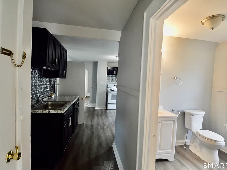 2310 Barnum Ave #1 — Photo 8