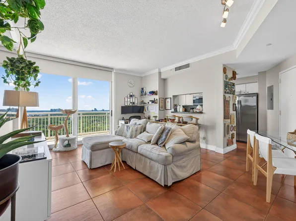 2475 N Brickell Ave, Miami, FL