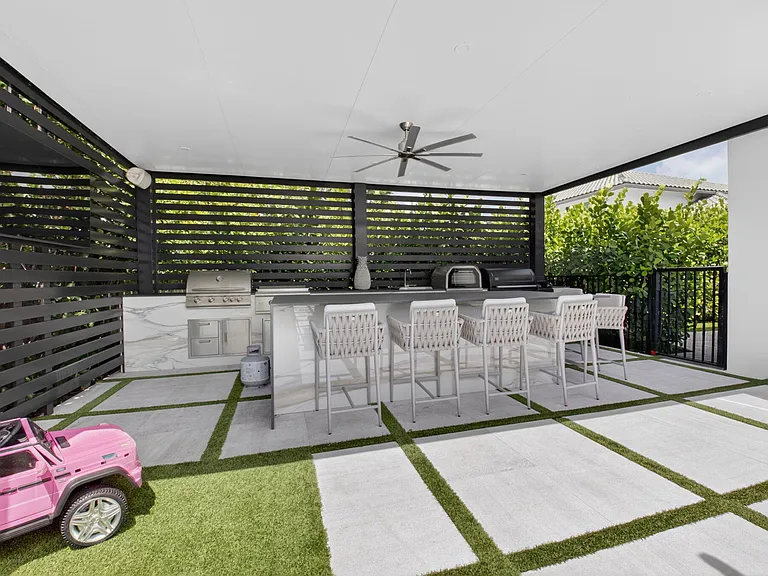 3954 NW 52nd St — Photo 57