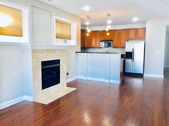 3rd image of 6512 S Woodlawn Ave #2