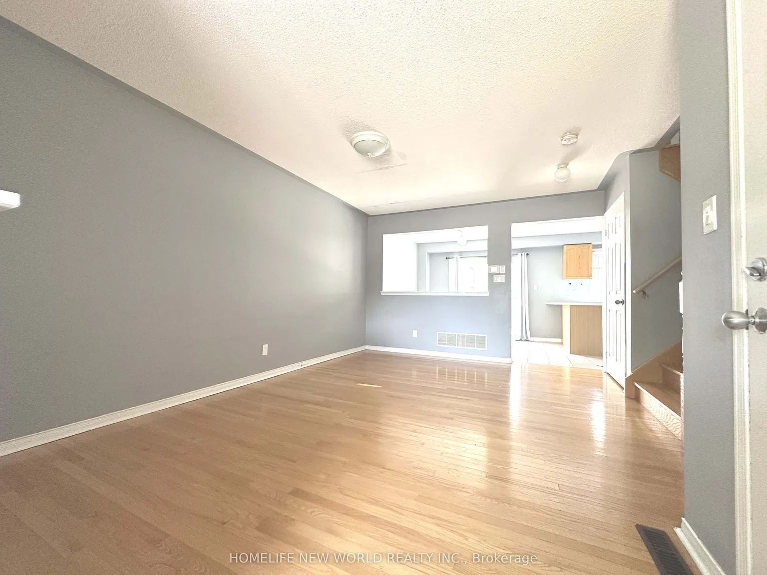 3 bed, $2,995 — Photo 4