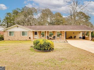 1086 Strawberry Ln, Ellenwood, GA
