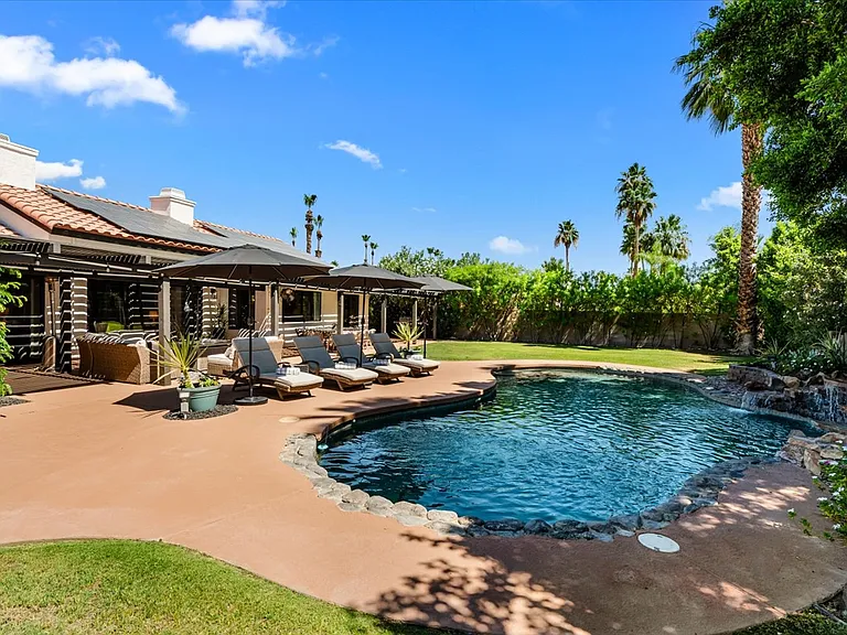 39490 Regency Way — Photo 42