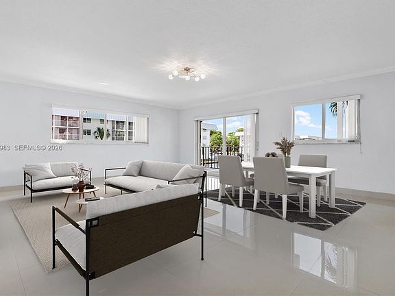 3rd image of 3860 NE 170th St APT 205
