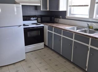 165 Greenwood St #1R, Cranston, RI 02910