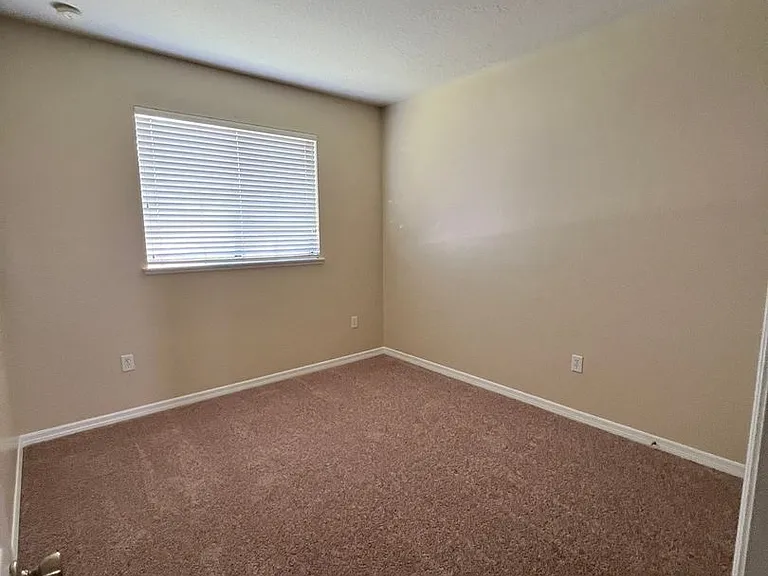 2202 Seven Oaks Dr — Photo 23