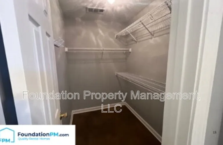 7063 Beringer Dr S — Photo 13