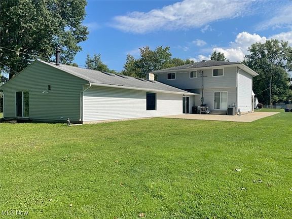 2nd image of 26690 Kingswood Dr