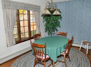 31 Palsa Ave, Elmwood Park, NJ 07407