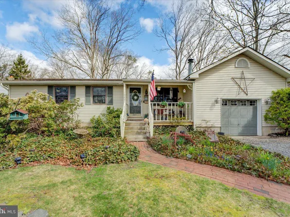 1046 Cutlass Ave, Manahawkin, NJ 08050