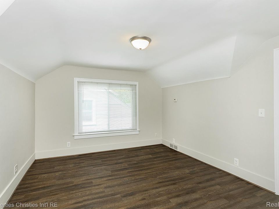 316 Spencer St, photo 24