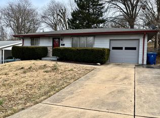 3410 Valleywood Dr, Saint Louis, MO 63114
