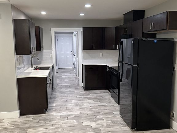 4th image of 249 Ocala Dr