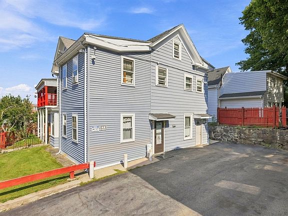 2nd image of 427 Broadway