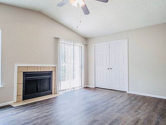 5th image of 4005 Sun Harbour Dr