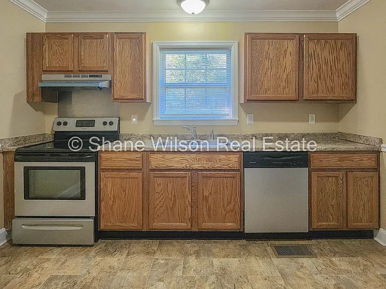 1005 Mountain View Dr — Photo 12
