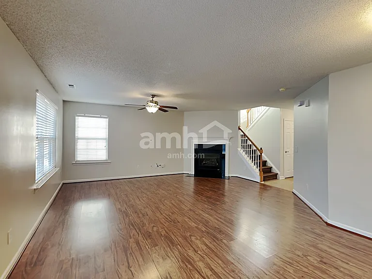 8836 Laurel Run Dr — Photo 6