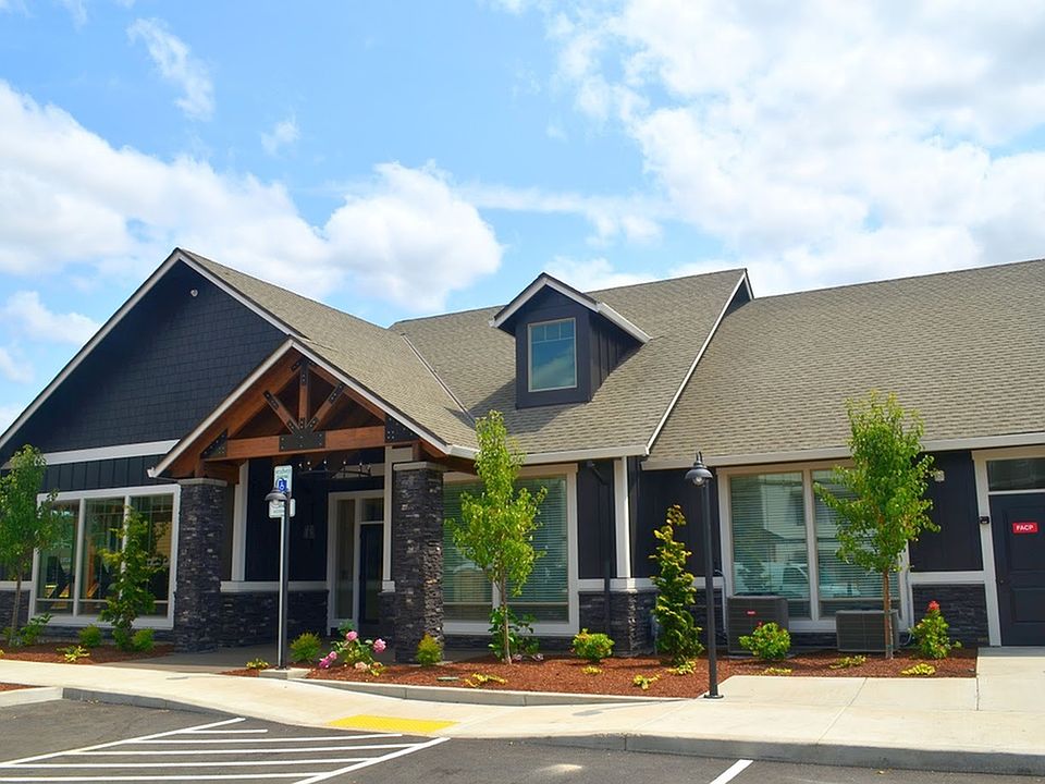 Silverplace Apartments 329 Fossholm St NE Silverton OR Zillow