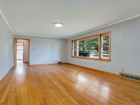 5th image of 623 Vale Ave N