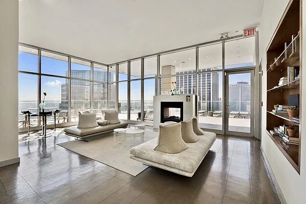 Rented by Compass | media 27