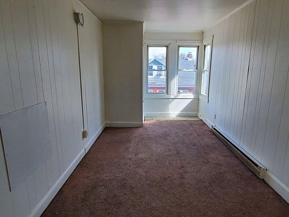 4th image of 123 E Antietam St APT 3