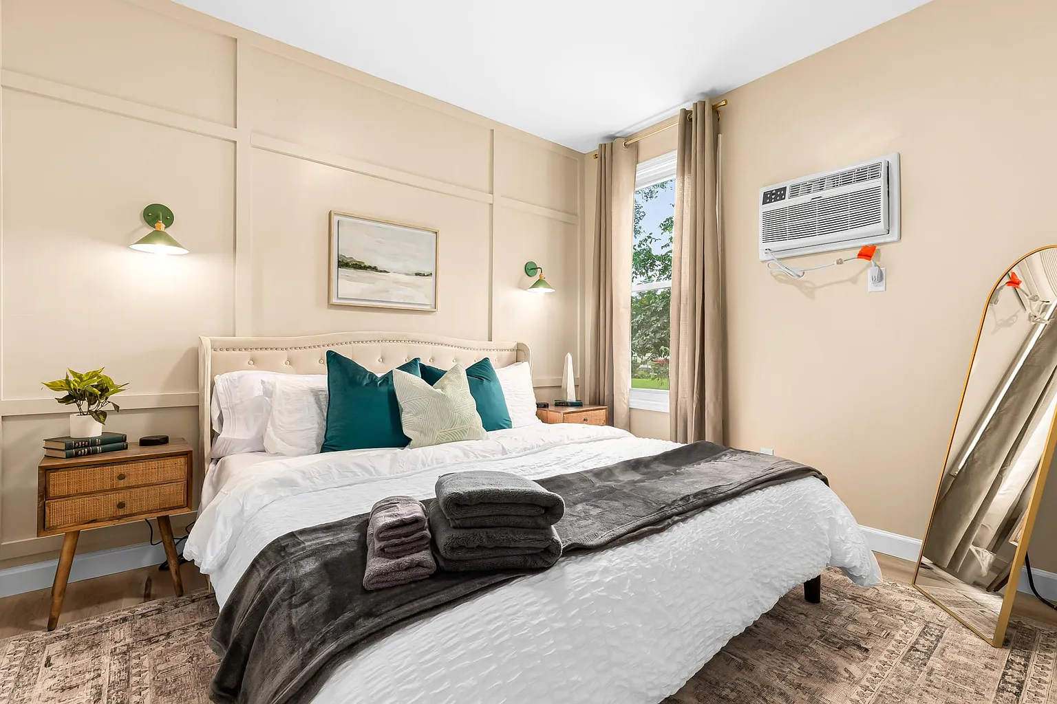 295 Euclid St APT 1 photo 1