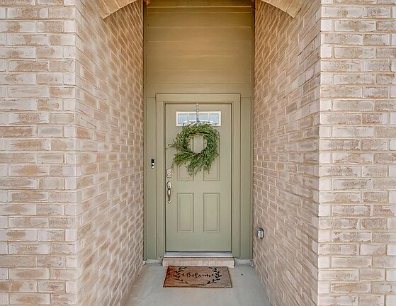 3rd image of 2916 Brosnan Rd