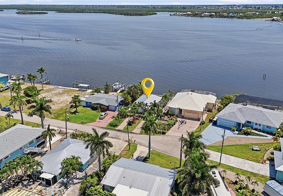 1st image of 2498 Bayshore Dr