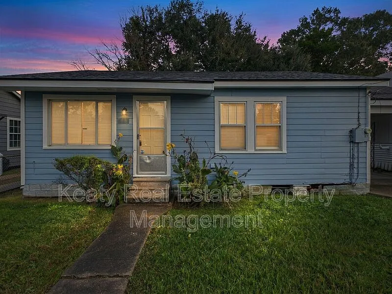 413 Dorothy St