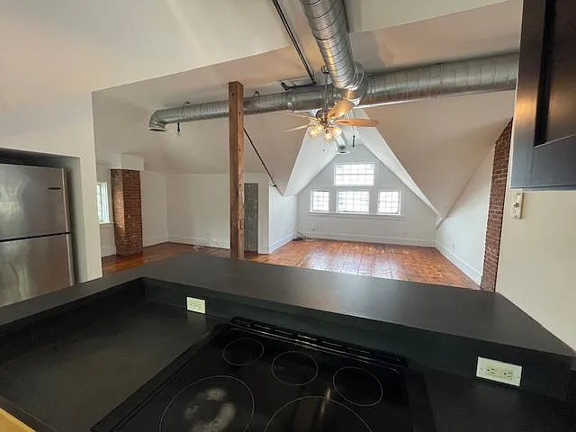19 W 2nd St — Photo 13