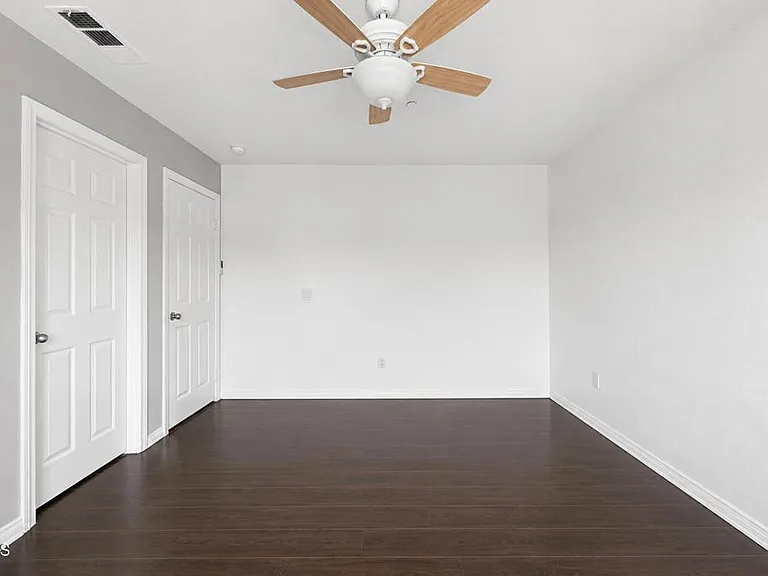 197 Pelican Pointe Ct — Photo 22
