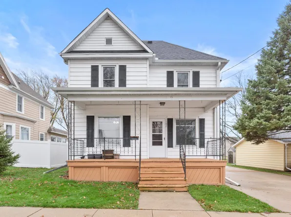 107 Gould St, Beaver Dam, WI 53916