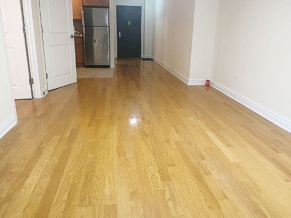 5th image of 29-34 Newtown Ave #B1