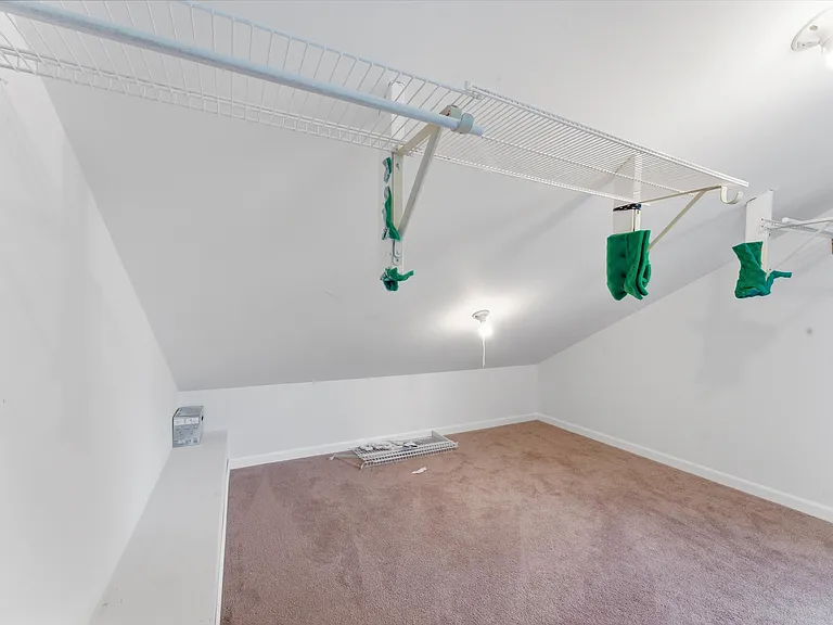 15826 Farm Hill Dr — Photo 21