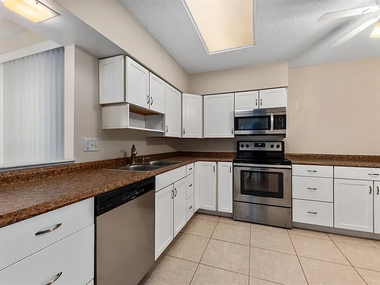 2232 Bahia Vista St #A1 — Photo 5