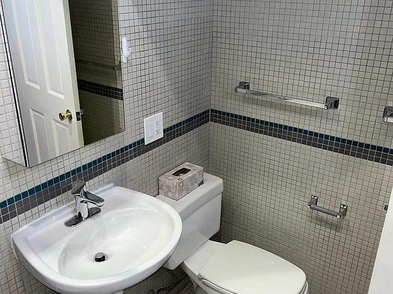 35 Bay State Rd #1R — Photo 20